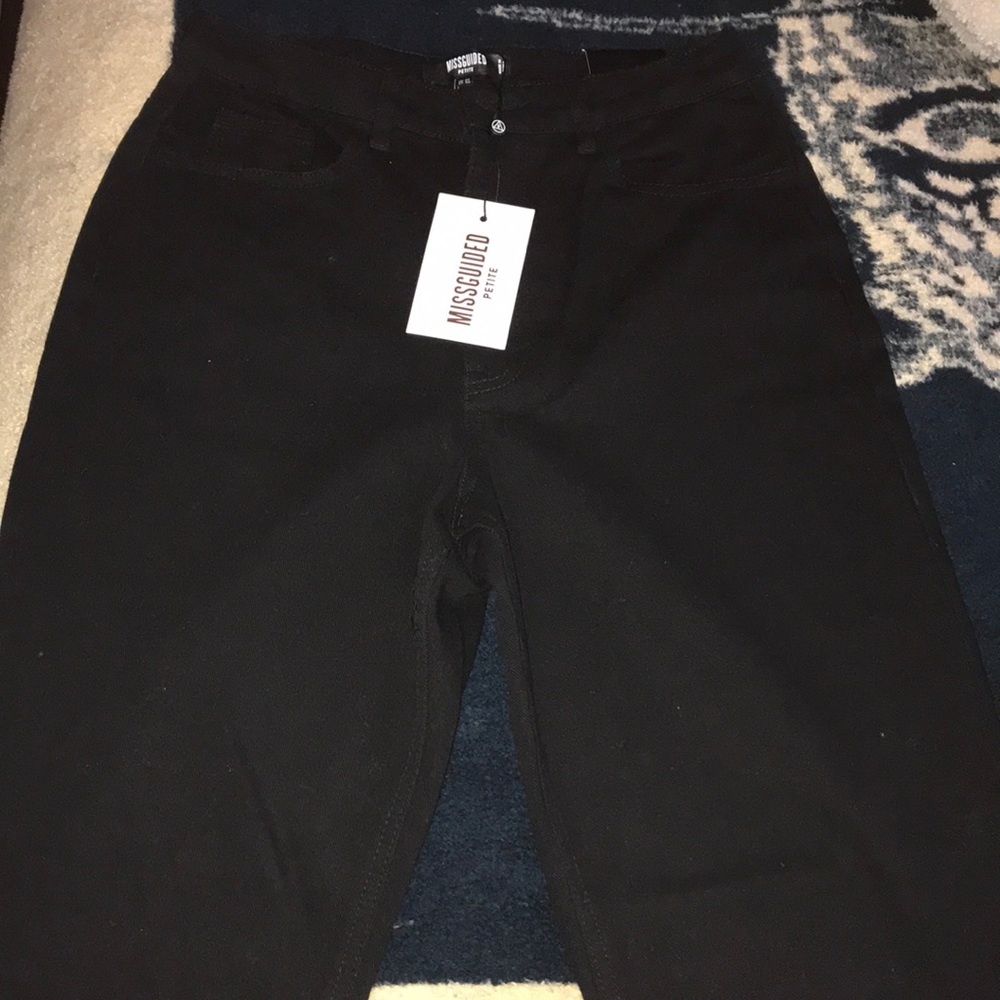 BRAND NEW MISSGUIDED PETITE Black Mom Jeans